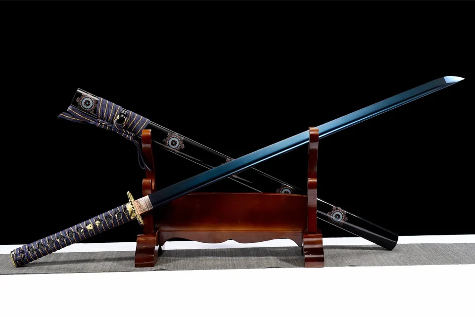 Katana Murasaki en acier au manganèse, lame aux reflets violets, vue 4