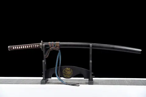Katana Muromachi en acier de Damas, saya noire et sageo bleu et marron