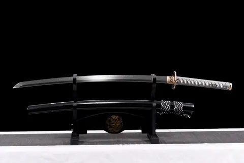 Katana Nami en acier T10 avec hamon, saya laqué au motif de dragon