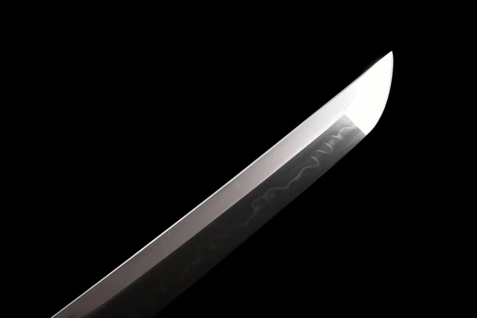 Katana Nami en acier T10 avec hamon, saya laqué au motif de dragon, vue 7