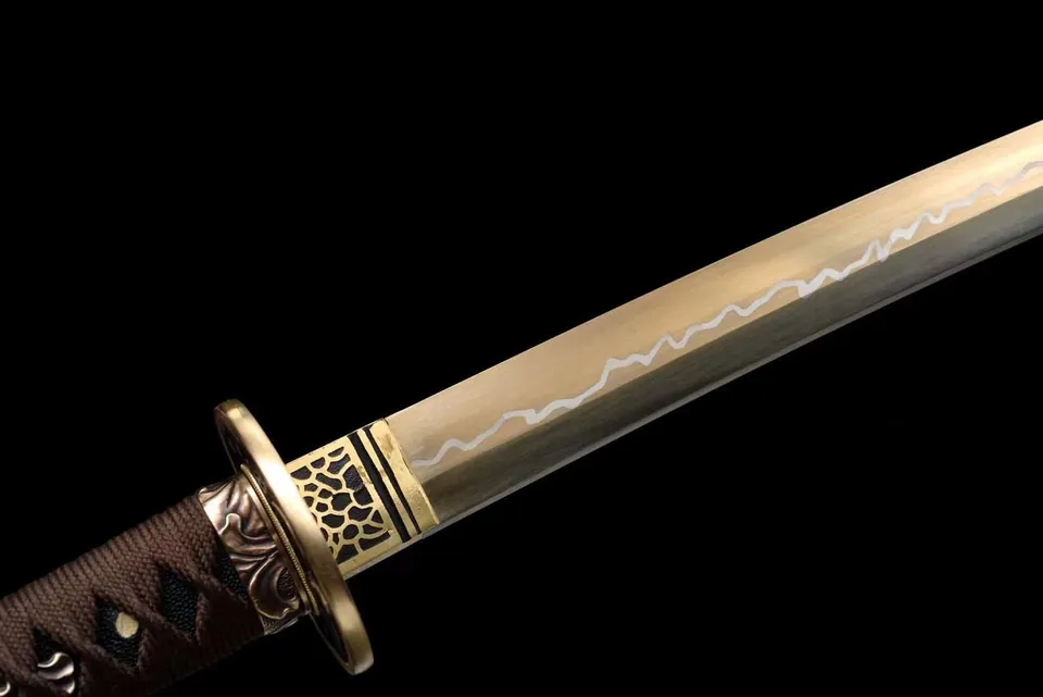 Katana Nobunaga en acier au manganèse, lame dorée, saya en ébène, vue 3