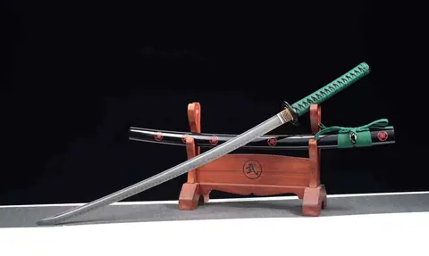Katana Nozomu en acier T10, hamon, gorge et polissage miroir