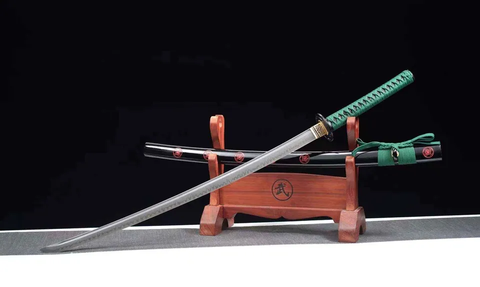 Katana Nozomu en acier T10, hamon, gorge et polissage miroir