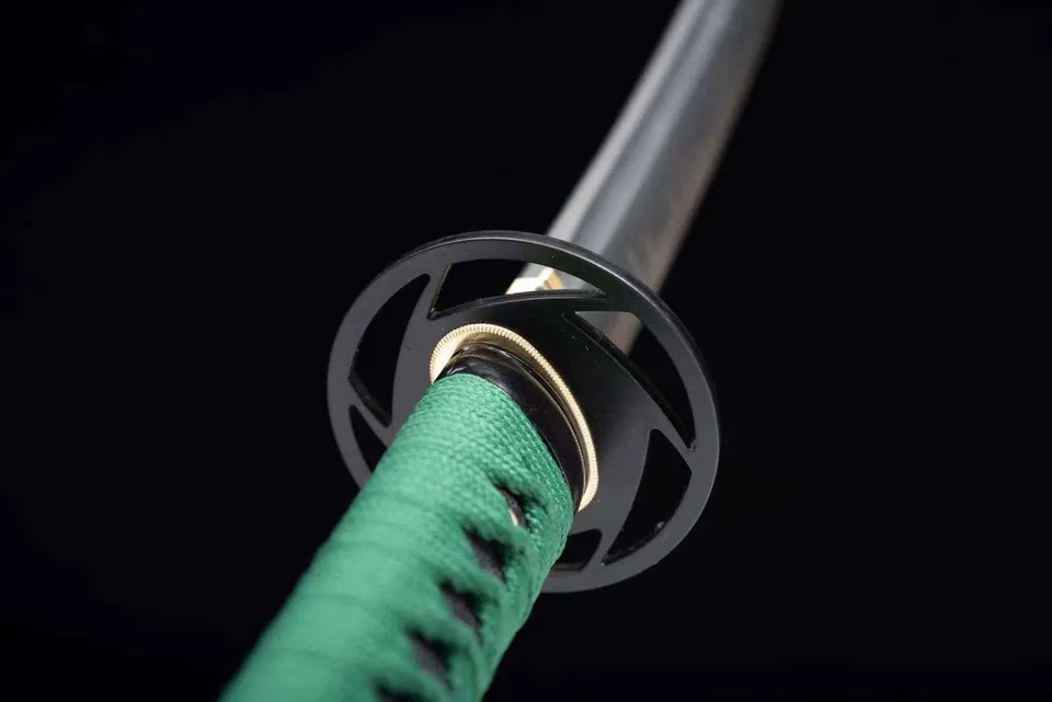 Katana Nozomu en acier T10, hamon, gorge et polissage miroir, vue 2