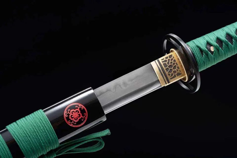 Katana Nozomu en acier T10, hamon, gorge et polissage miroir, vue 4