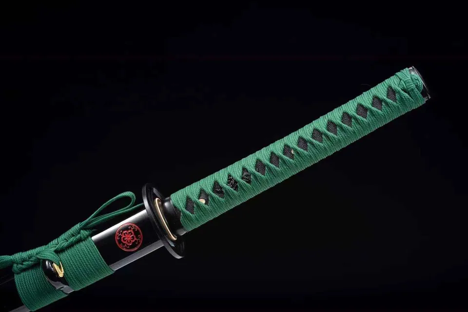 Katana Nozomu en acier T10, hamon, gorge et polissage miroir, vue 5