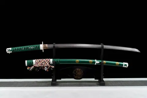Katana Oda en acier T10, saya laqué vert au symbole du clan Oda