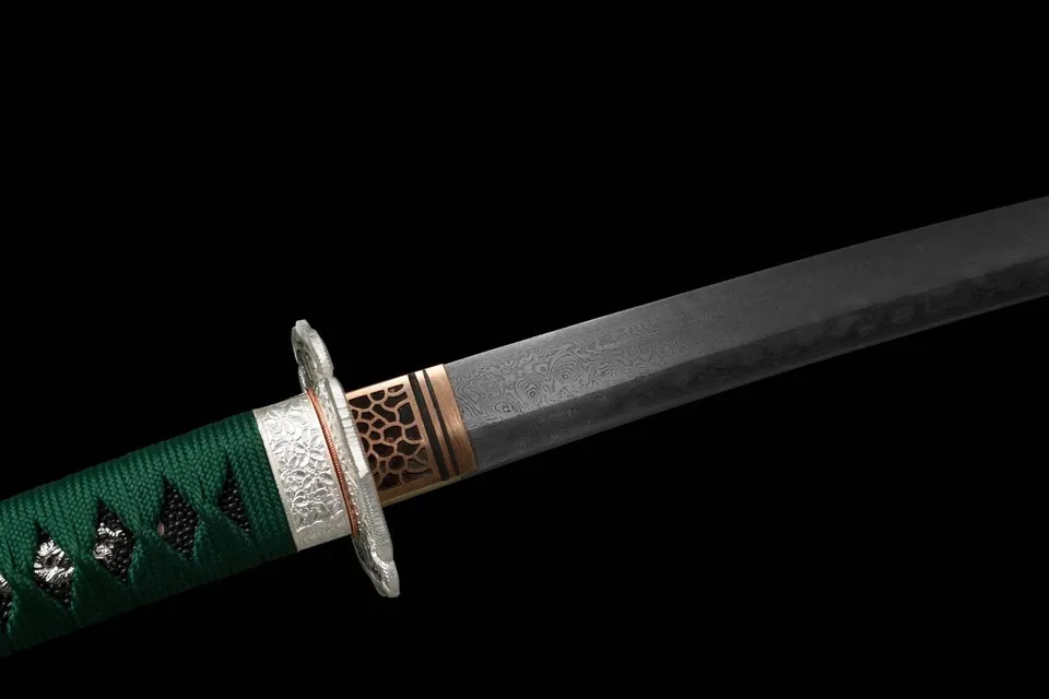 Katana Oda en acier T10, saya laqué vert au symbole du clan Oda, vue 5