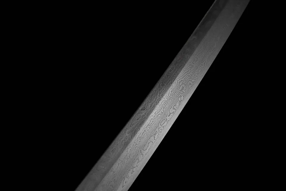 Katana Oda en acier T10, saya laqué vert au symbole du clan Oda, vue 7