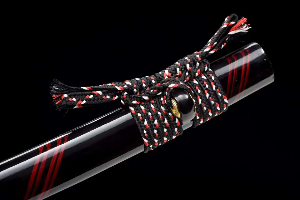 Katana Oni en acier damas, saya laqué, monture en alliage de zinc, vue 5