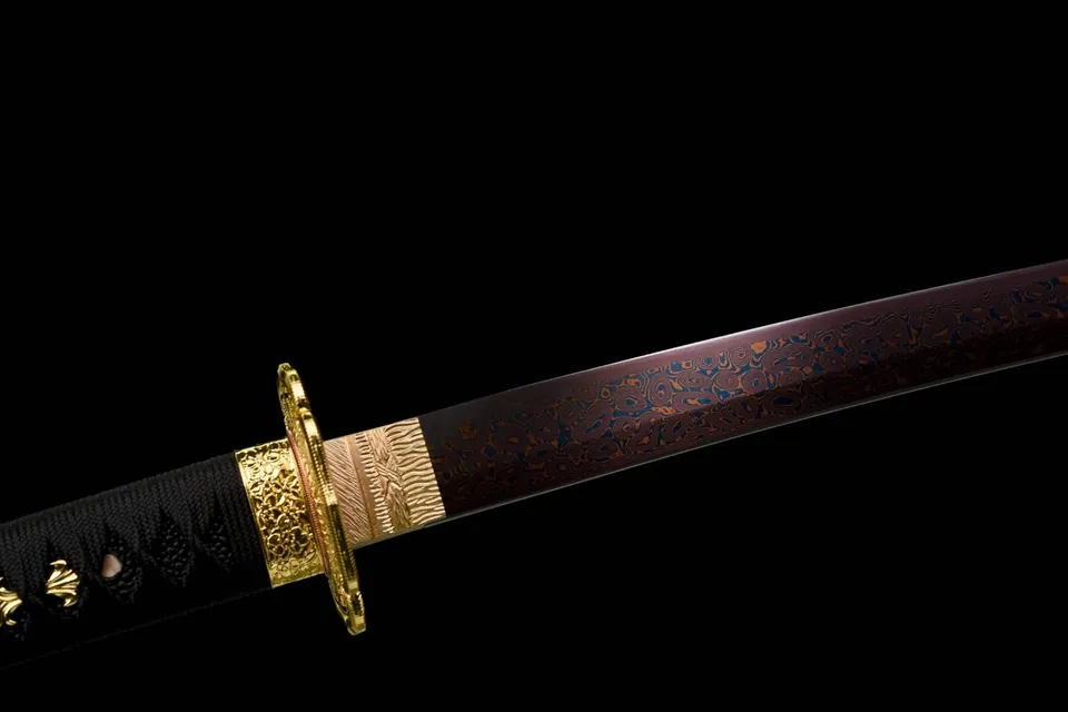 Katana Owari en acier damas pourpre, monture de style tachi, vue 6