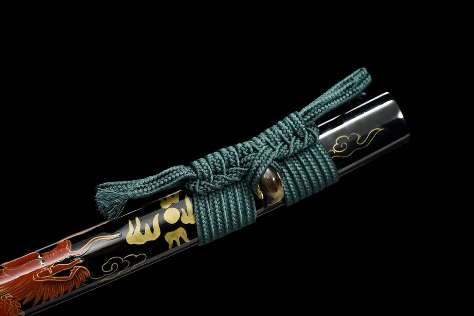 Katana Ozayaka en acier damas, saya noir au dragon, sageo vert, vue 4