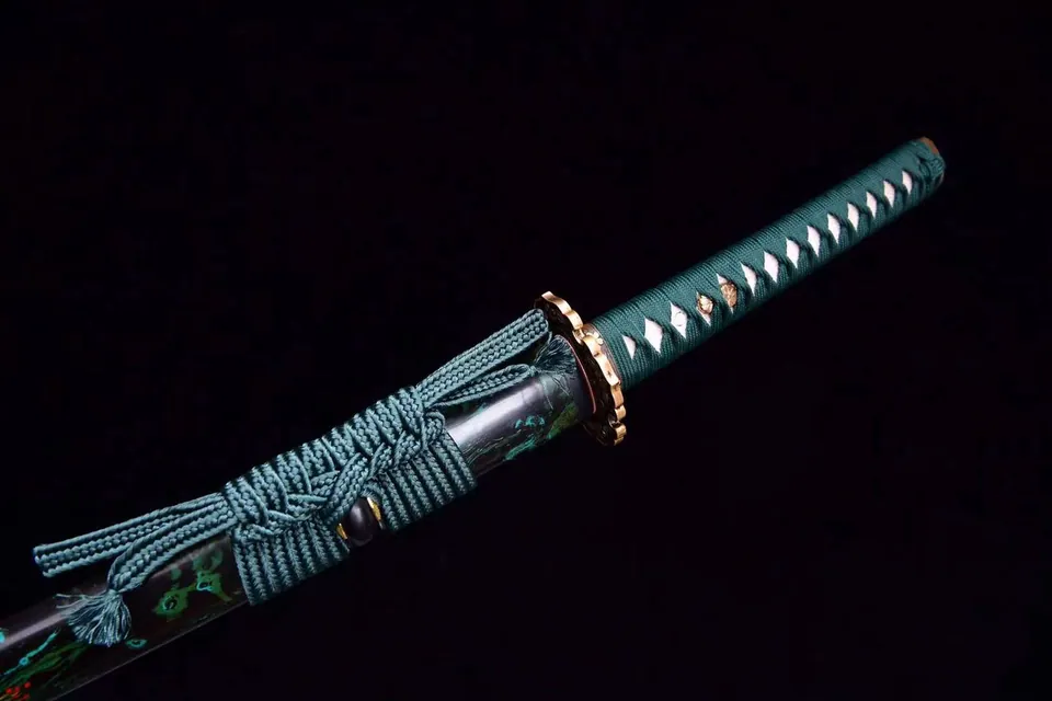 Katana Pikokku en acier T10 avec hamon choji, sageo vert, vue 5