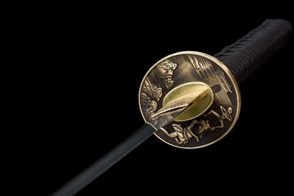 Katana Ray en acier T10 à hamon, saya bleu au motif de raie, vue 4