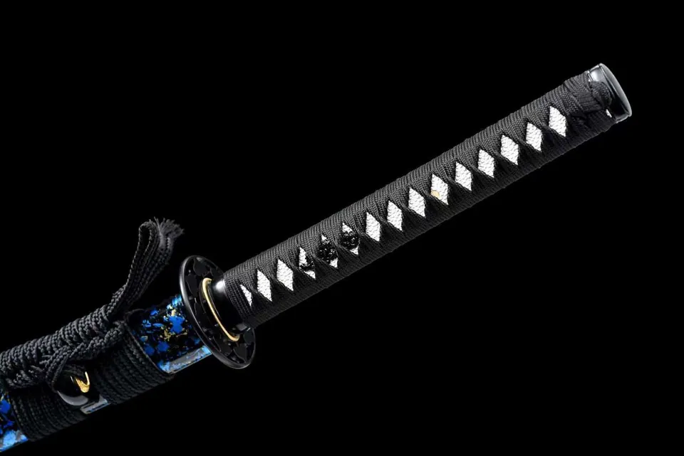 Katana Rei en acier au manganèse, lame bleue, tsuba en fer sculpté, vue 6