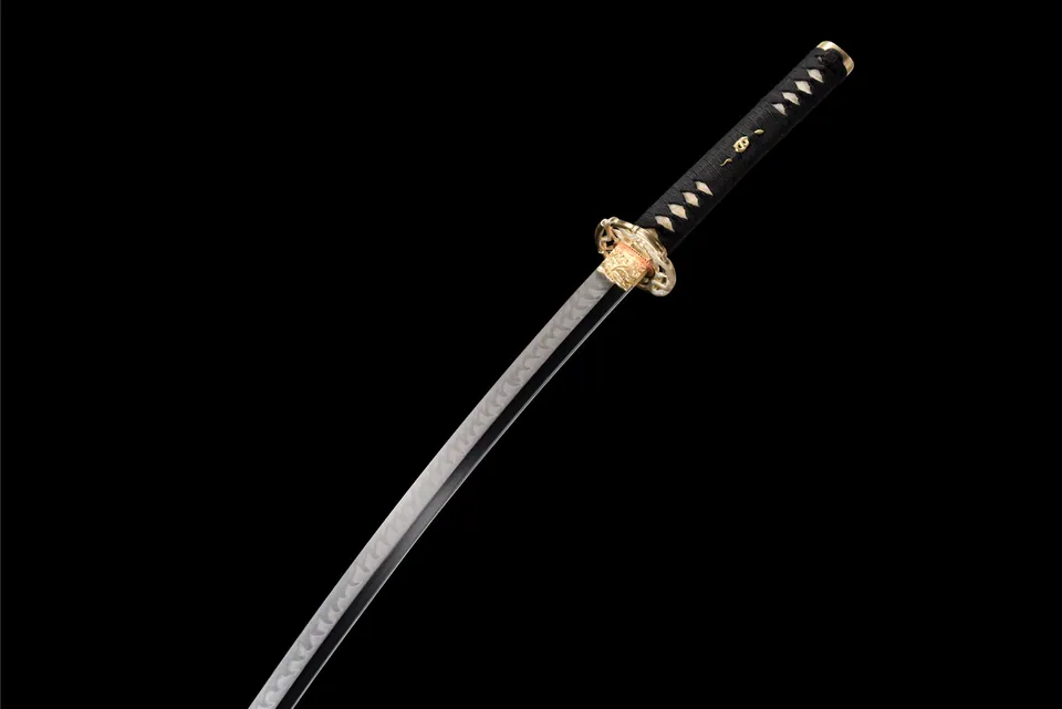 Katana Ryū no Hōkō en acier T10, saya noire, dragon incrusté d'argent, vue 5