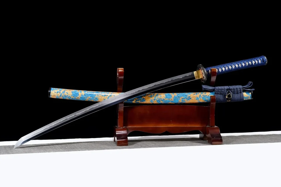 Katana Ryu no Kiba, hamon midare, saya bleu et or craquelé, vue 4
