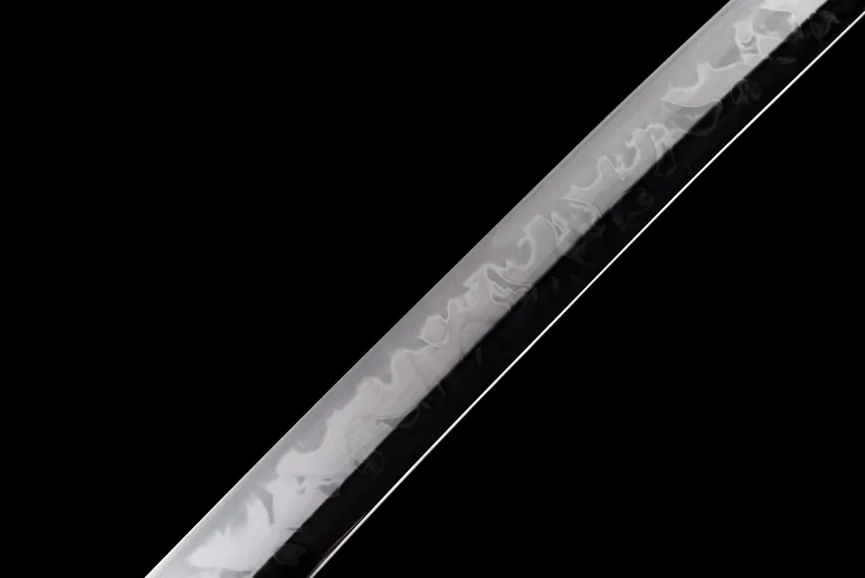 Katana Ryūō en acier T10 Honyaki, hamon hitatsura, saya dragon, vue 6