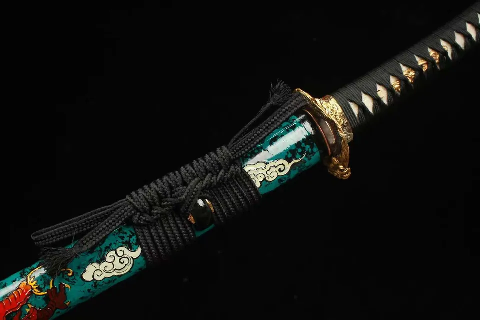 Katana Ryuza en acier T10 à hamon sanbon sugi, saya dragon, vue 4