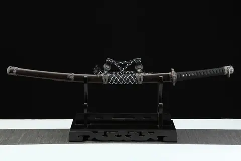 Katana Sakura en acier damas avec hamon, lame de 74 cm, saya laqué