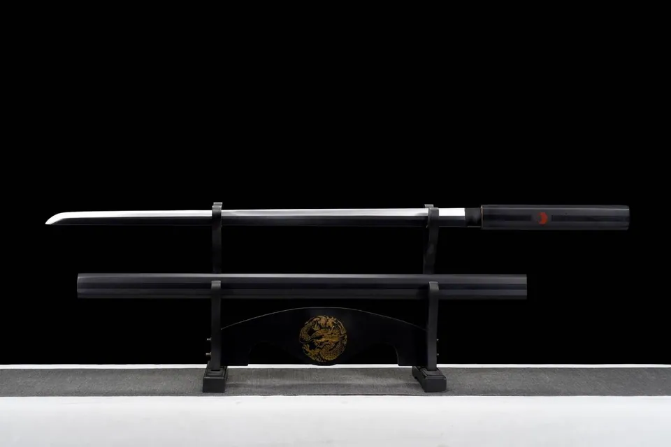 Katana Sasuke Naruto en acier 1060, tsuba en fer sculpté, vue 2