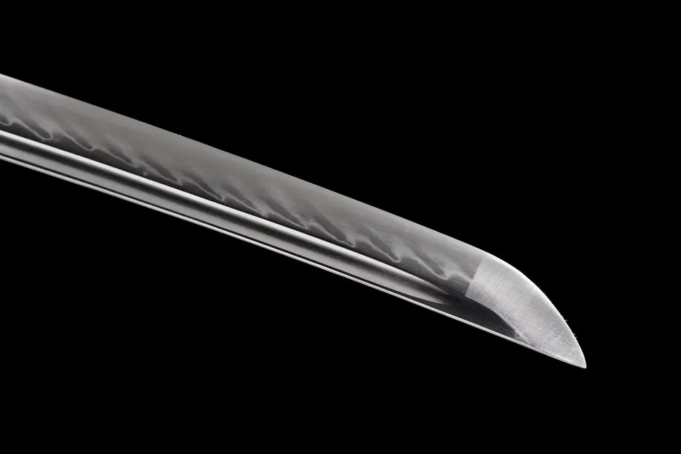 Katana Sensou en acier T10 à hamon et bo-hi, saya noire et rouge, vue 6