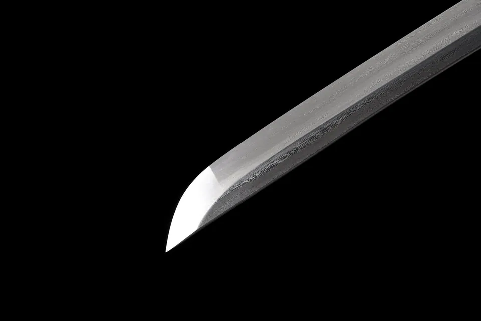 Katana Shirasagi en acier damas poli miroir, saya laqué noir, vue 5