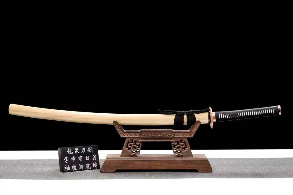 Katana Shiroi Ki en acier damas, lame de 75 cm, saya claire, vue 2