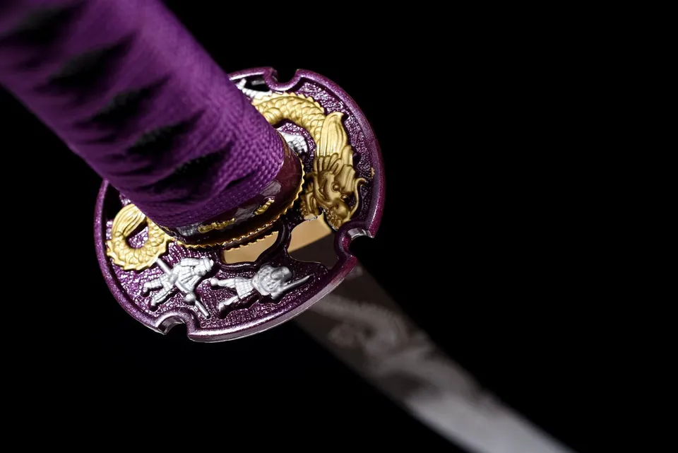 Katana Shiryū no Yaiba en acier 1060, dragons dorés et argentés, vue 8