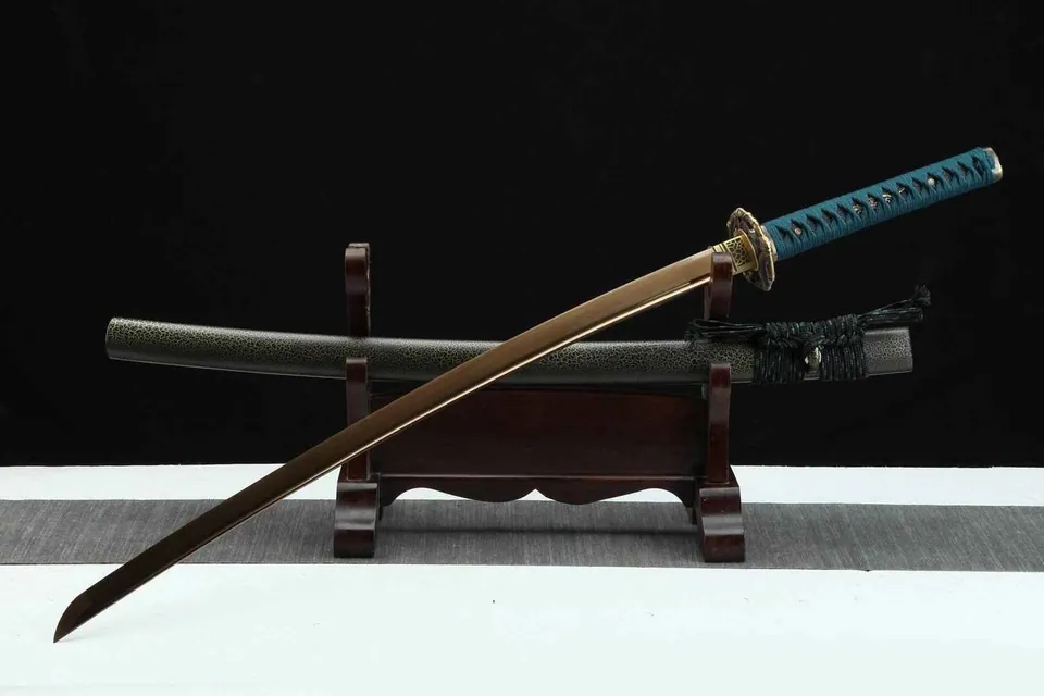 Katana Shizen en acier damas, lame dorée avec gorge, saya verte, vue 4