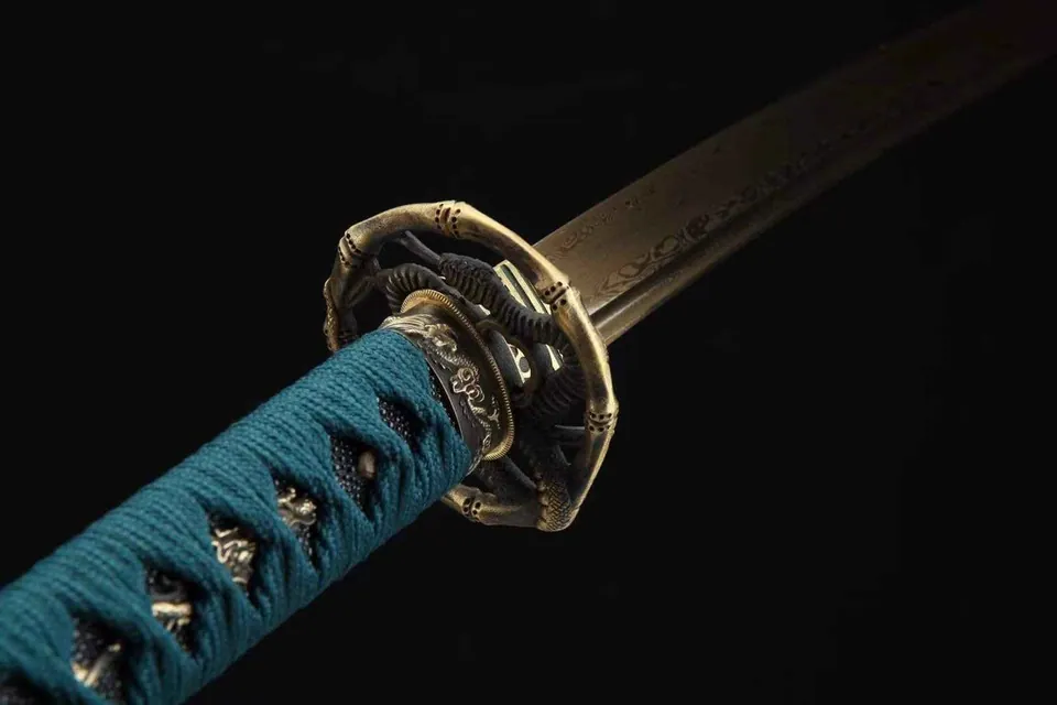 Katana Shizen en acier damas, lame dorée avec gorge, saya verte, vue 5