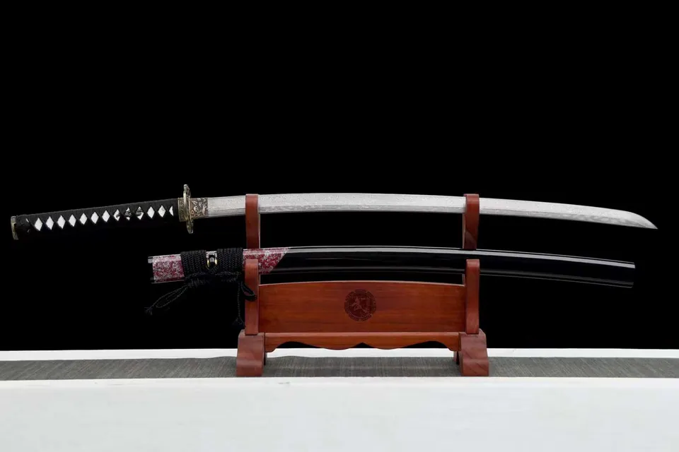 Katana Shokubutsu en acier damas, saya en ébène, kurigata en corne