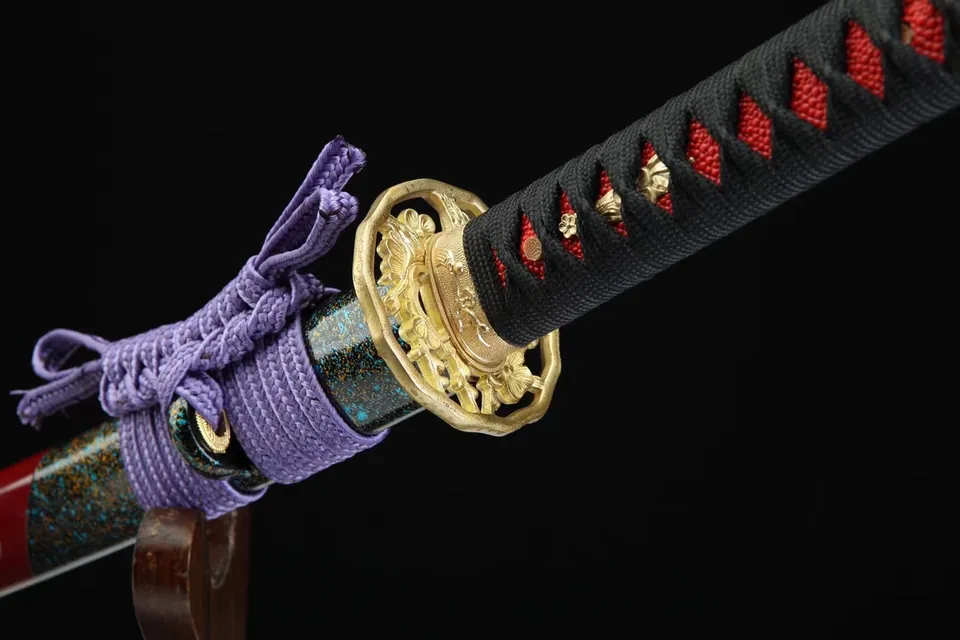 Katana Suhama Giri en acier 1095 avec hamon, lame colorée violet, vue 4