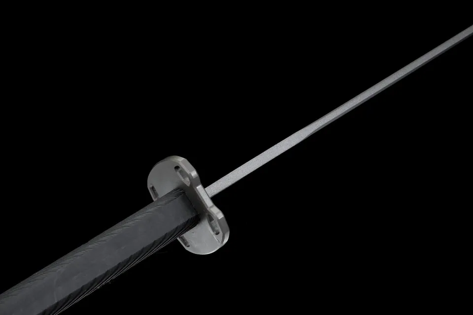 Katana tactique Frappe du Néant, lame 9SiCr de 70 cm, 2,0 kg, vue 8
