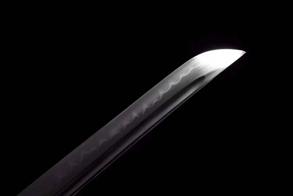 Katana Take en acier T10, saya gainée de cuir, lame à hamon, vue 4