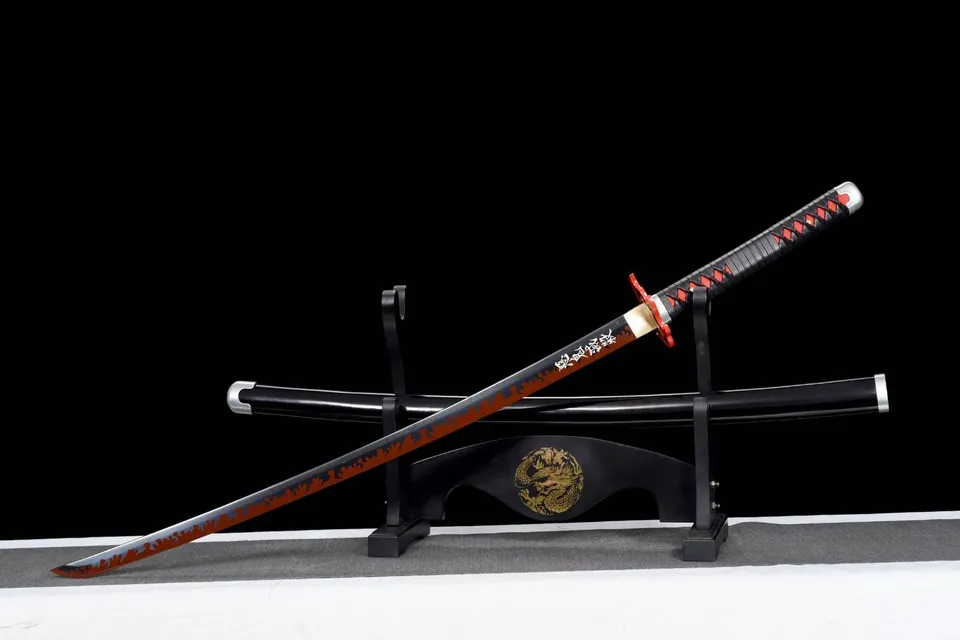 Katana Tanjiro V2 Demon Slayer en acier 1060, tsuba en fer, vue 4