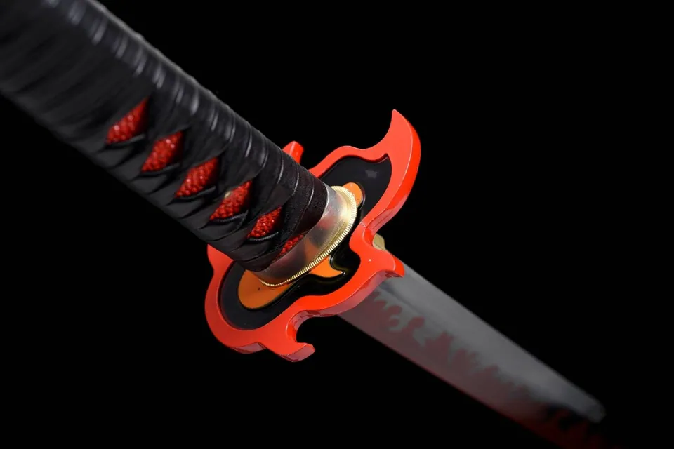 Katana Tanjiro V2 Demon Slayer en acier 1060, tsuba en fer, vue 6