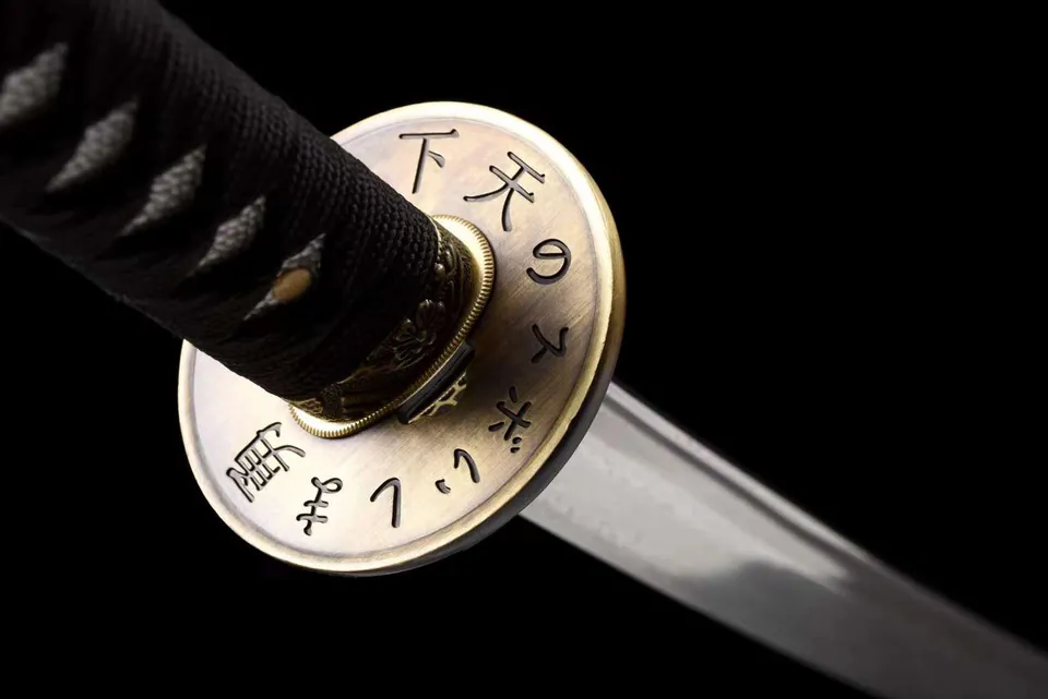 Katana Ten en acier damas avec bo-hi, saya beige et sageo marron, vue 4