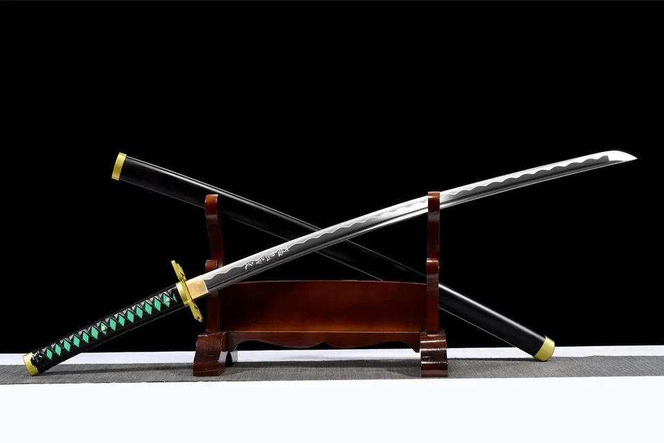 Katana Tokito Muichiro Demon Slayer en acier 1060, tsuba fer, vue 4