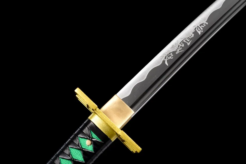 Katana Tokito Muichiro Demon Slayer en acier 1060, tsuba fer, vue 8