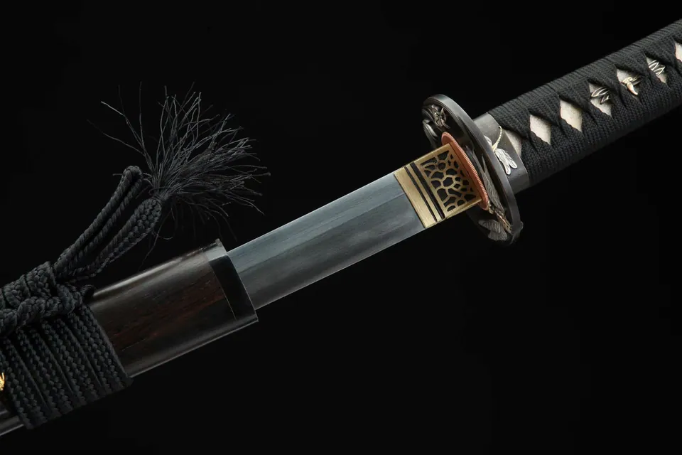 Katana Tonbo en acier damas avec hamon, saya en ébène massif, vue 5