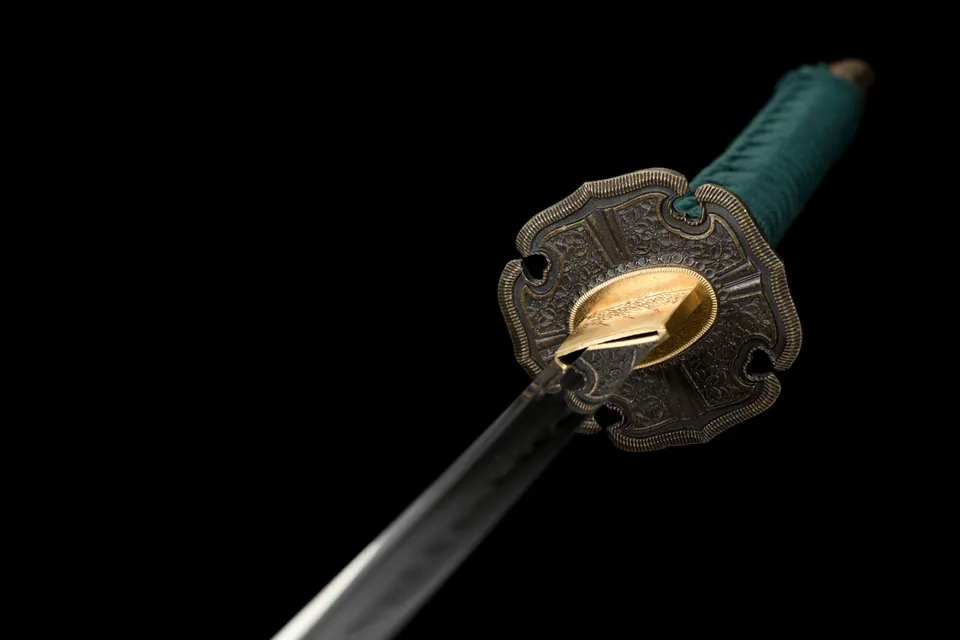 Katana Toyotomi en acier T10 avec hamon et bo-hi, saya au mon du clan, vue 6