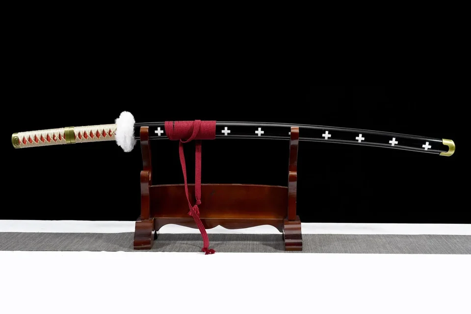 Katana Trafalgar Law One Piece en acier 1060, tsuba en fer, vue 3