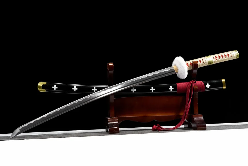 Katana Trafalgar Law One Piece en acier 1060, tsuba en fer, vue 5