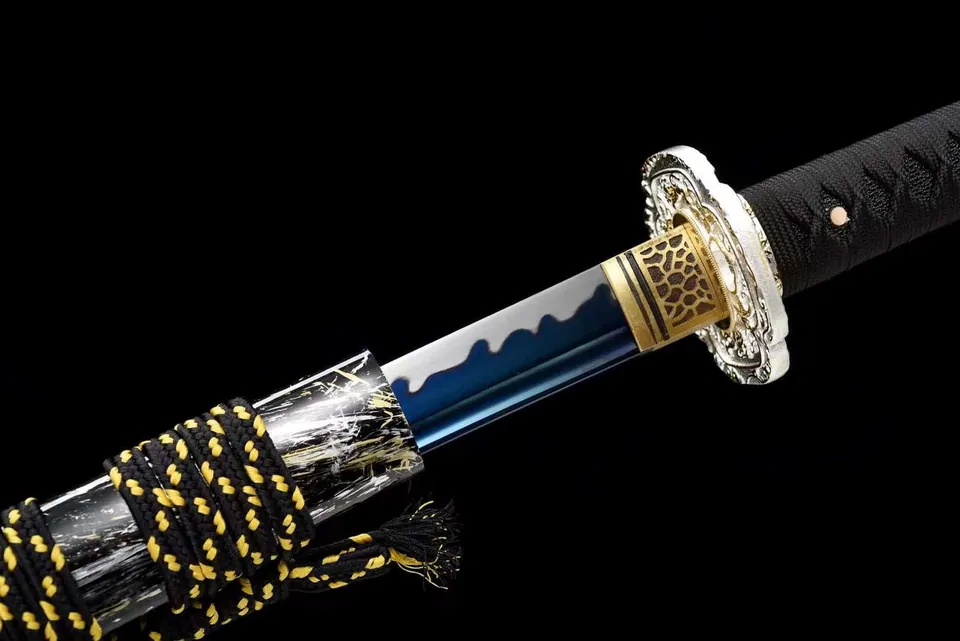 Katana Yasuke à lame bleue en alliage de zinc, saya en ébène, vue 4
