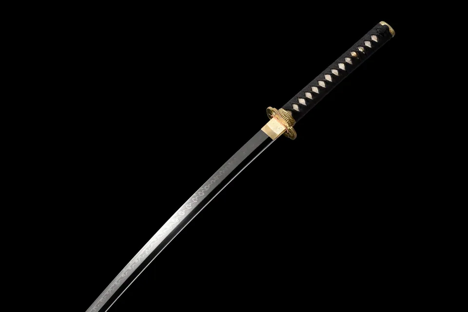 Katana Yozora en acier T10 à hamon, saya noire éclaboussée de blanc, vue 5