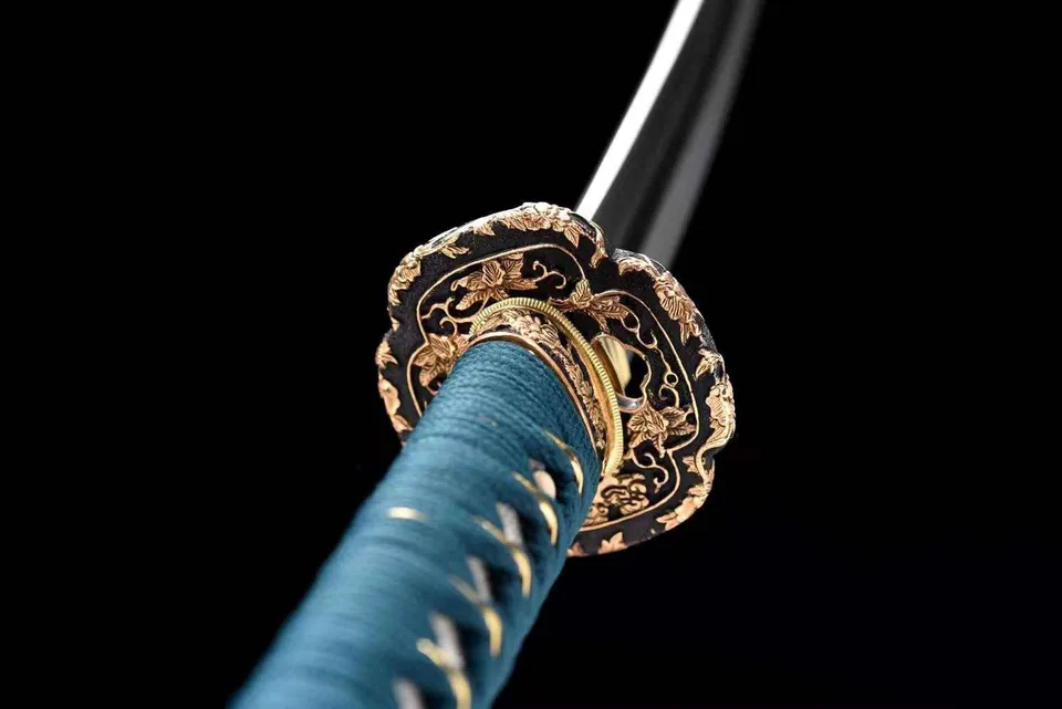 Katana Yūkan'na en acier kobuse, saya verte gainée de galuchat, vue 3