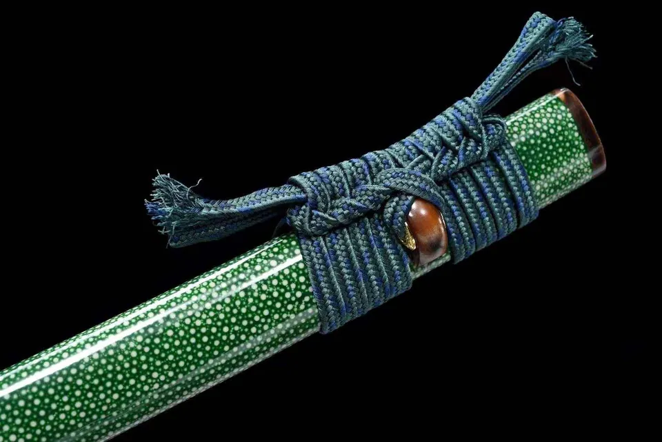 Katana Yūkan'na en acier kobuse, saya verte gainée de galuchat, vue 5