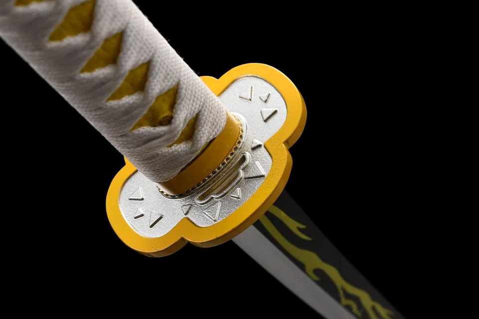 Katana Zenitsu Demon Slayer en acier 1060, tsuba en fer sculpté, vue 6