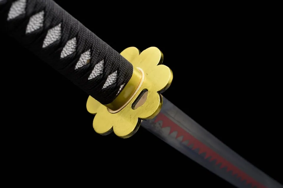 Katana Zoro One Piece en acier 1060, tsuba en fer sculpté, vue 7